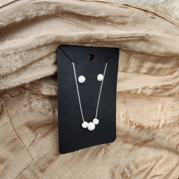 Trio of White Diamond Spheres Necklace with Matching Studs - Picture 3 of 7